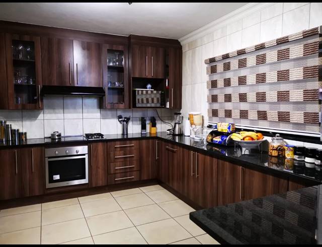 3 BEDROOM HOUSE SOLD IN THERESAPARK